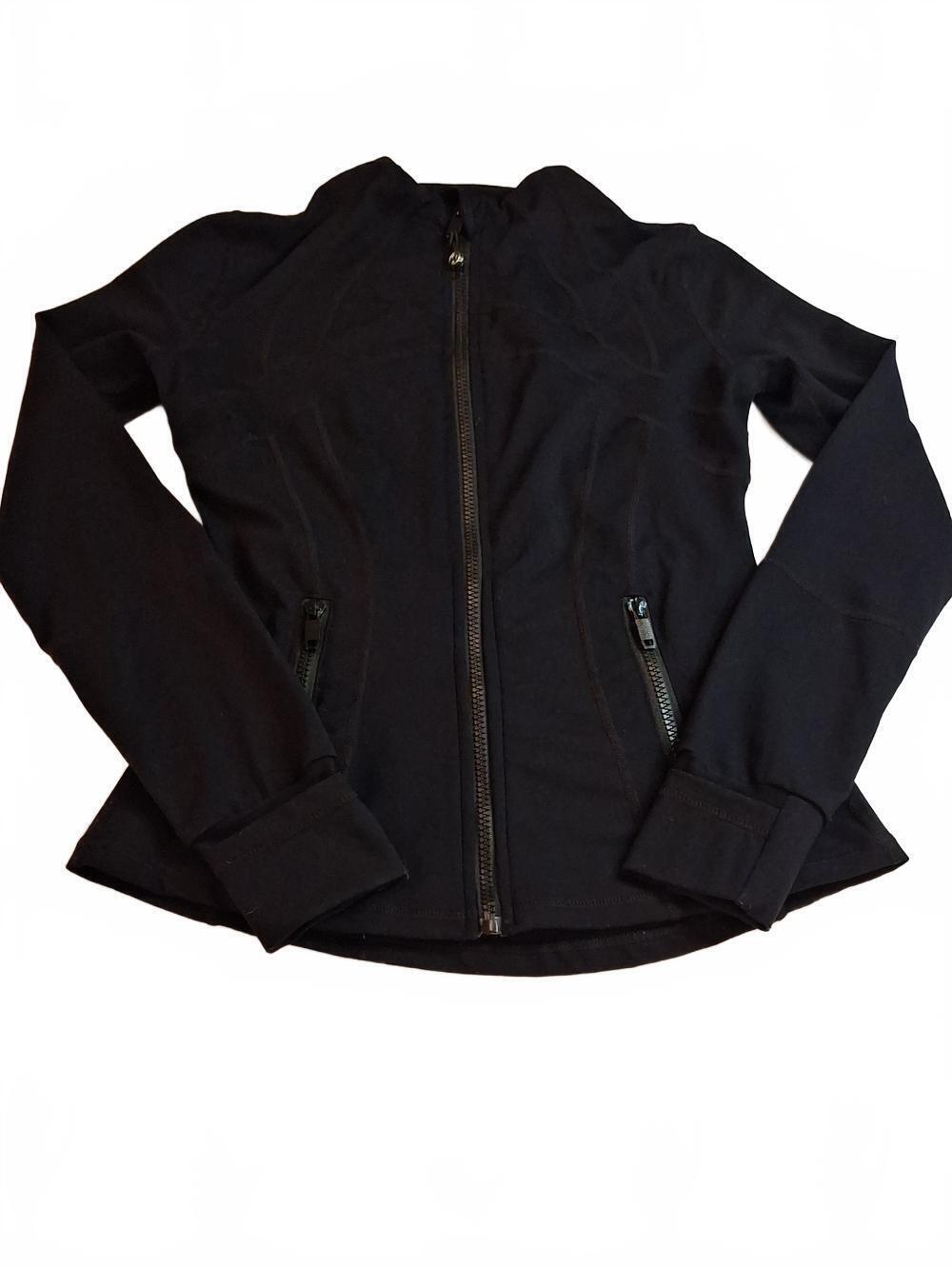 #670 Lululemon full zip define size 2 Luan Fabric
